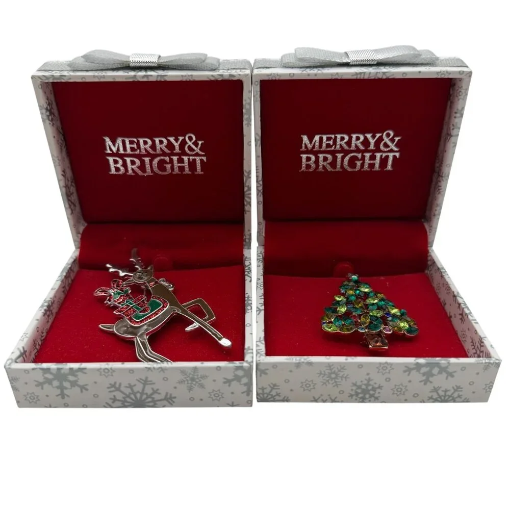 Merry & Bright Christmas brooch set sparkly Christmas tree‎ reindeer NEW